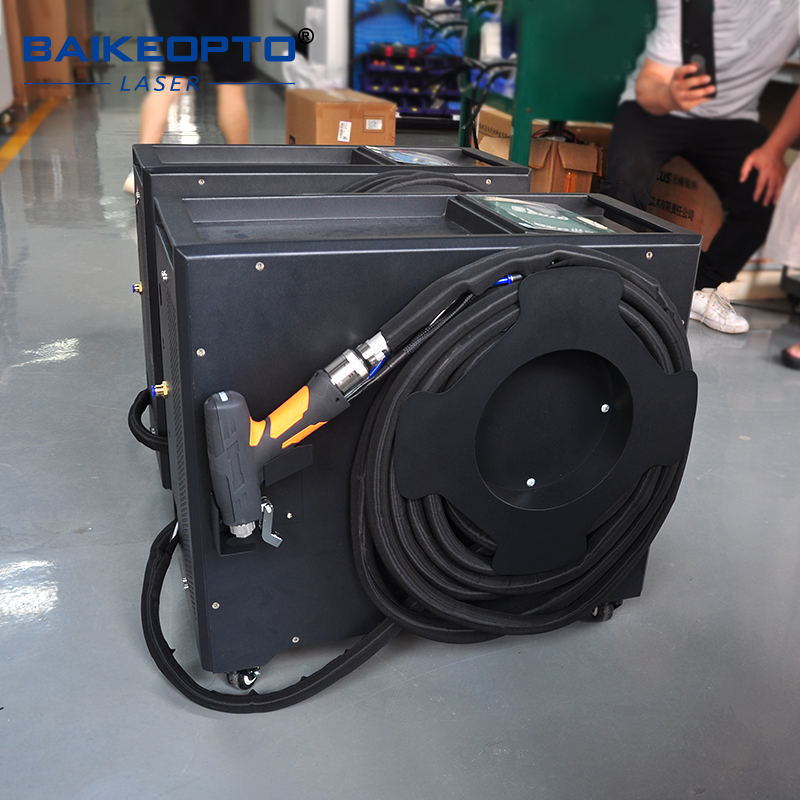 Industrial Laser Welding Machine Hand Held - Industrielle Handgehaltene Faserlaser-Schweißmaschine BK‑WF1200S 1200W Tragbarer
